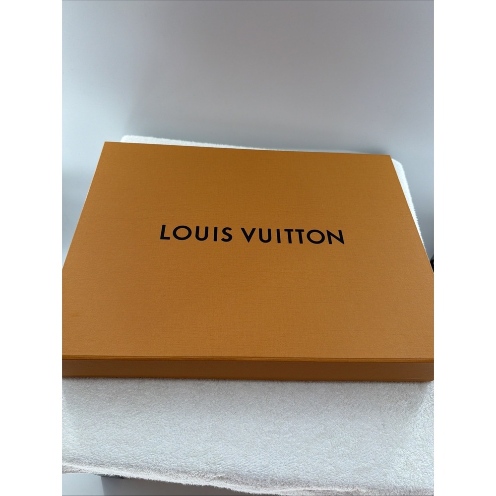Authentic Louis Vuitton Magnetic Style Box 18.5"x14"x3 Extra Large Purse Storage